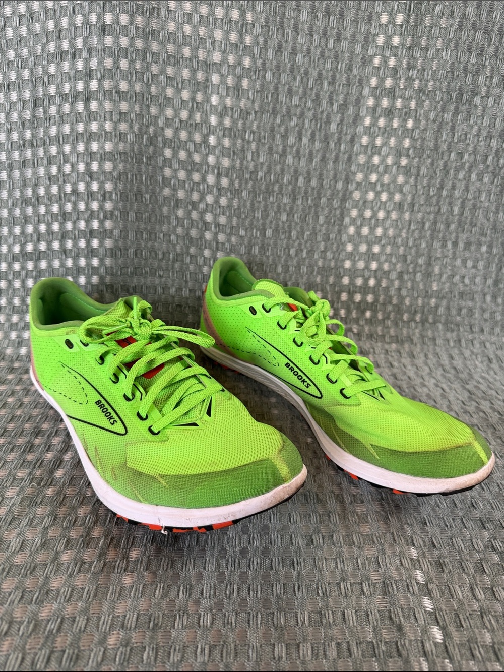 Brooks Draft XC Cross Country Racing Spikes Neon Green Gecko Size M 10/ W 11.5